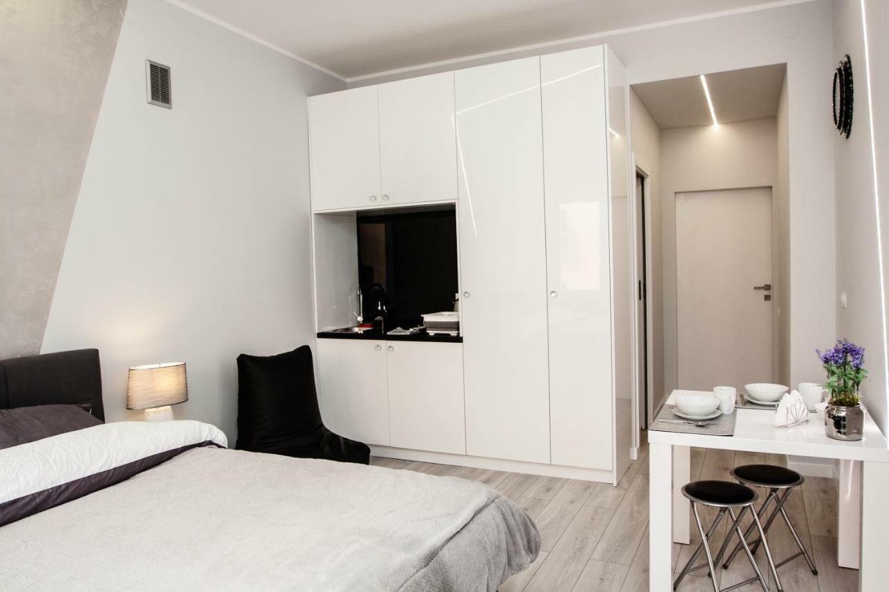 Novel Apartment Warsawa Bagian luar foto